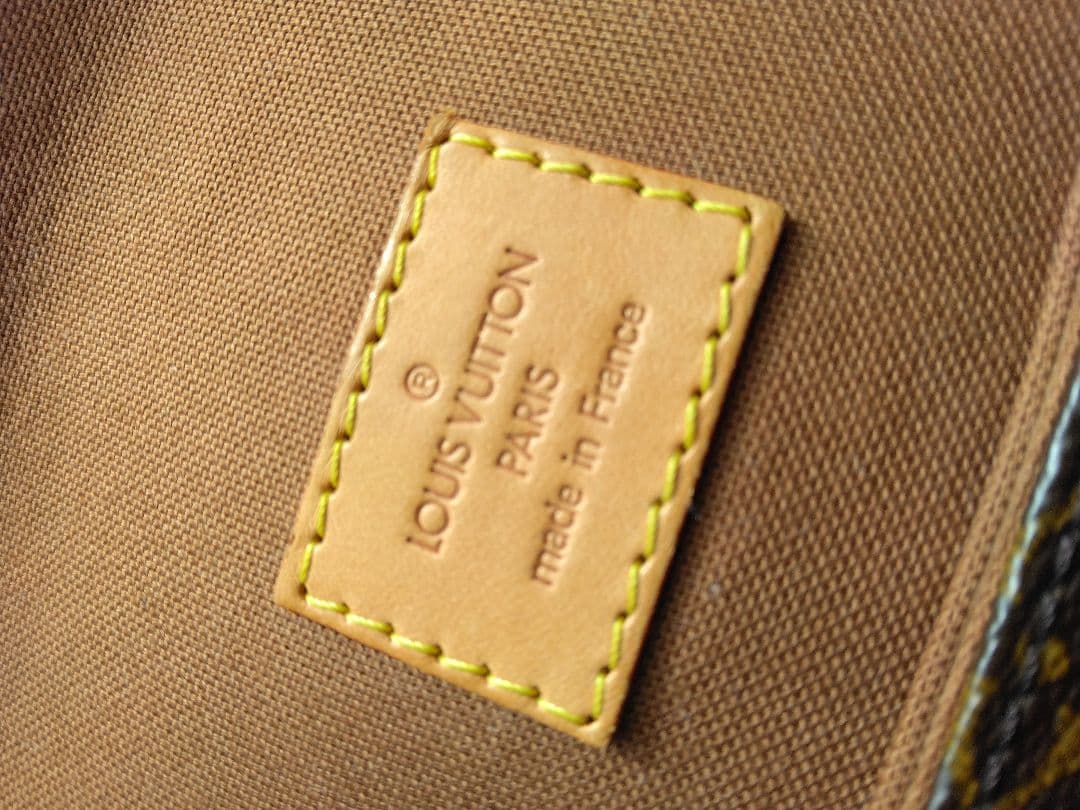 LOUIS VUITTON メッセンジャーボスフォールモノグラム