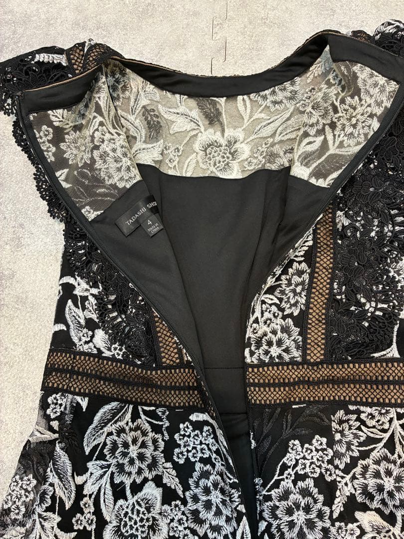 Yoshi未使用タグ付TADASHI SHOJI 刺繍レースワンピース　4