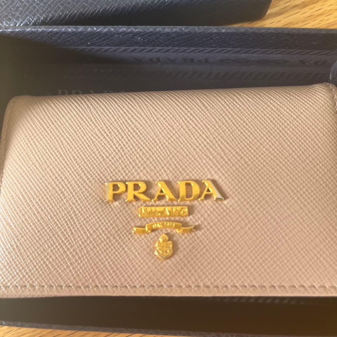 PRADA サフィアーノレザー 名刺入れ ピンクベージュ