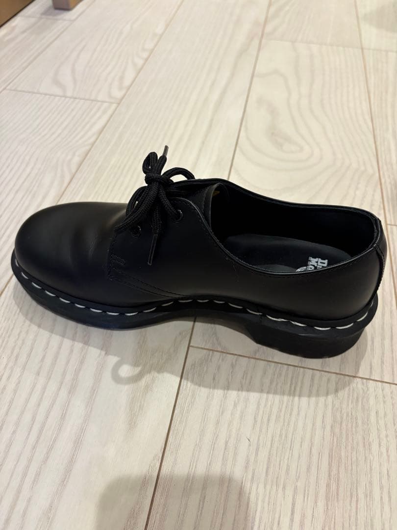 ドクターマーチン Dr.Martens ホワイトステッチ 3 ホール 24cm