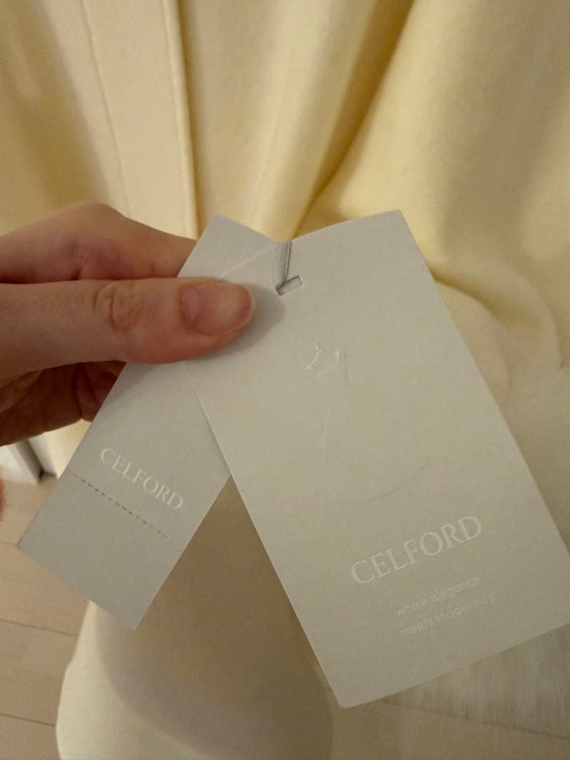 2024年秋冬CELFORD ファーポンチョコート新品未使用タグ付き♡