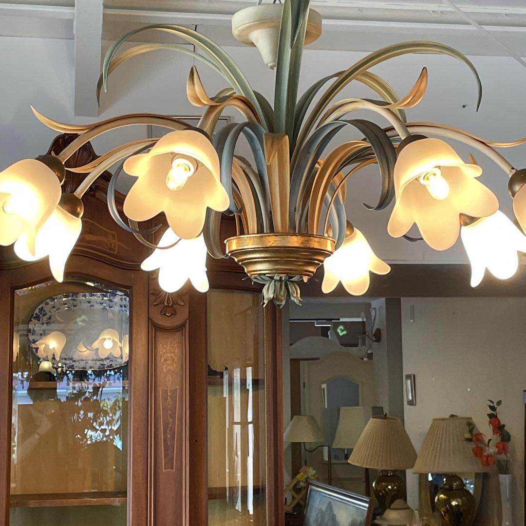 r194 IDC大塚家具×DELTA 8灯シャンデリア 上品でエレガント