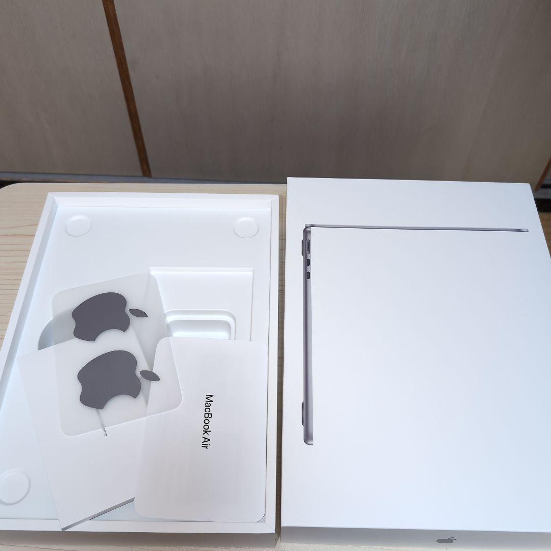 Apple MacBook Air M2 2022 本体　スペースグレイ