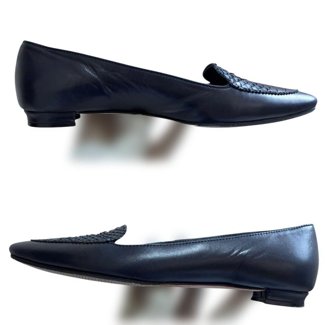【極上の艶】マノロブラニク レザー パンプス 37 ネイビー フラット パイソン