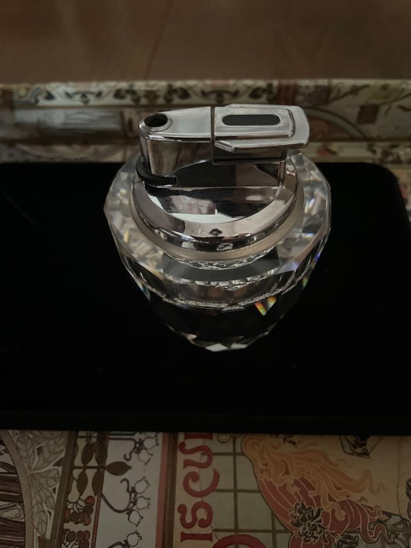 置物 Swarovski Cigarette Lighter