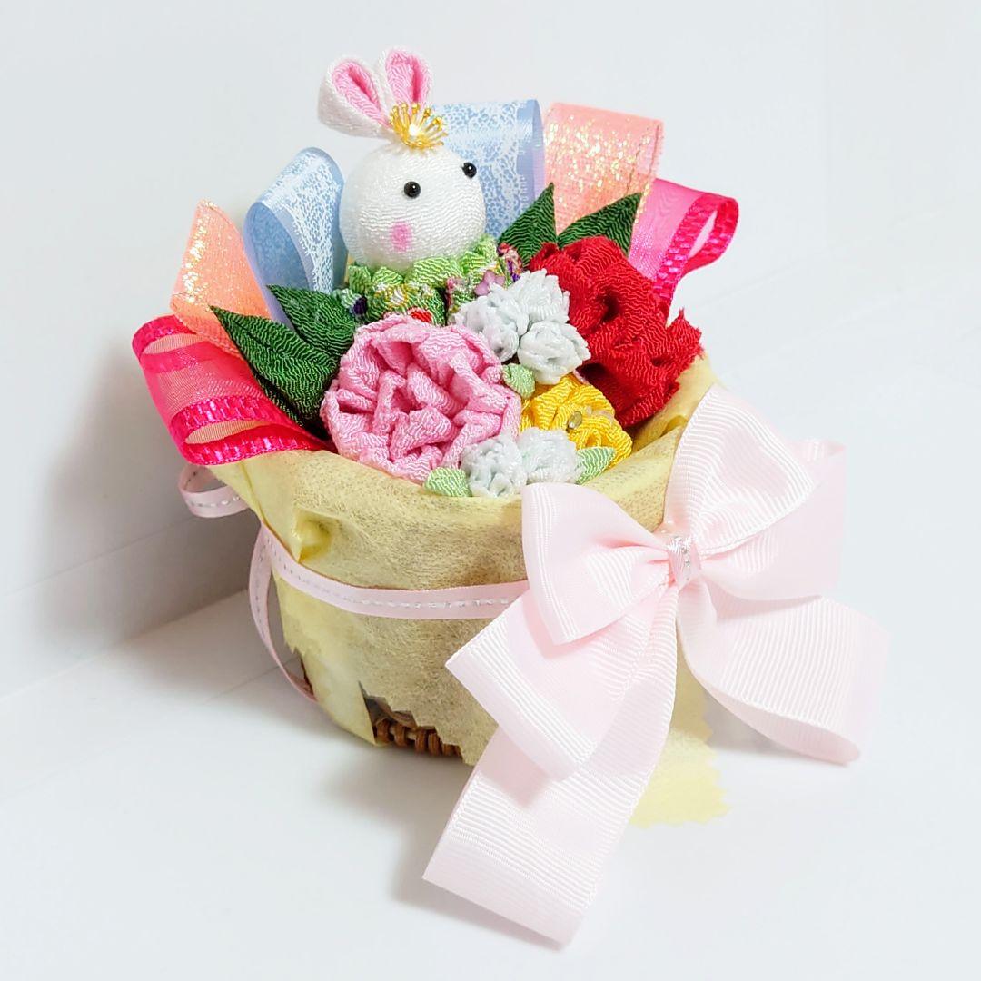 【母の日に贈る】うさぎ・ カーネーション プレゼント/ギフト【ハンドメイド】