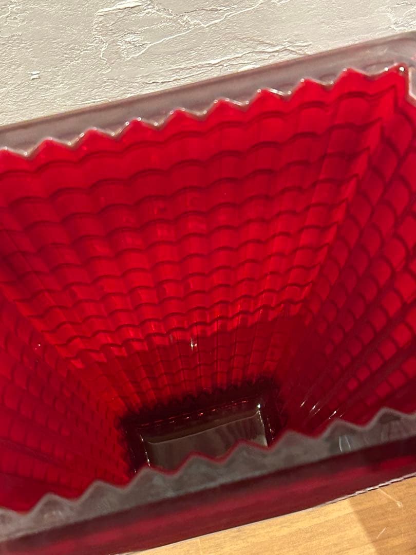 Baccarat バカラ アイ ベース スクウェア L 30cmレッド