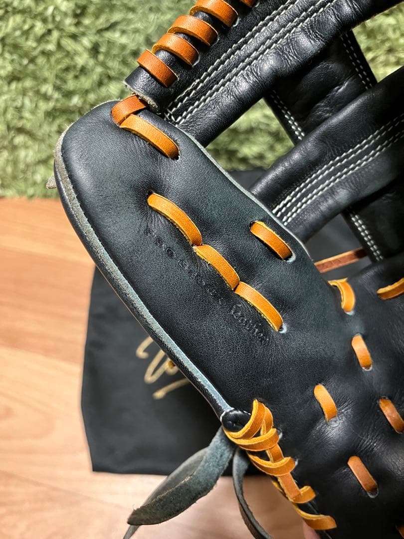 ウィルソンスタッフ デュアル 軟式内野手用外崎モデル ブラックSS×メタリック