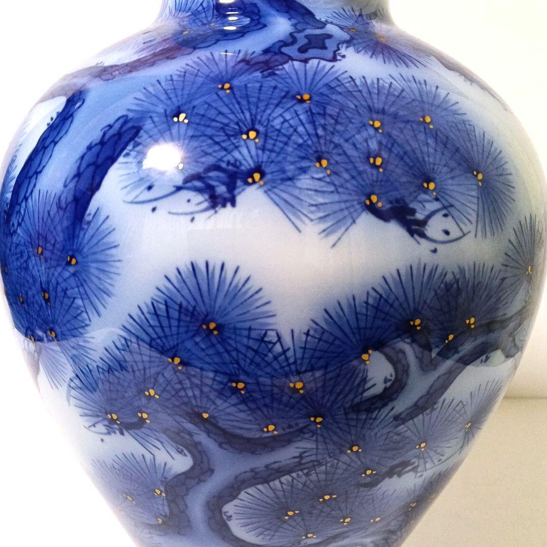 美品 香蘭社 磁藝工房謹製 染付金彩 壺松染錦模老松文 大型花瓶