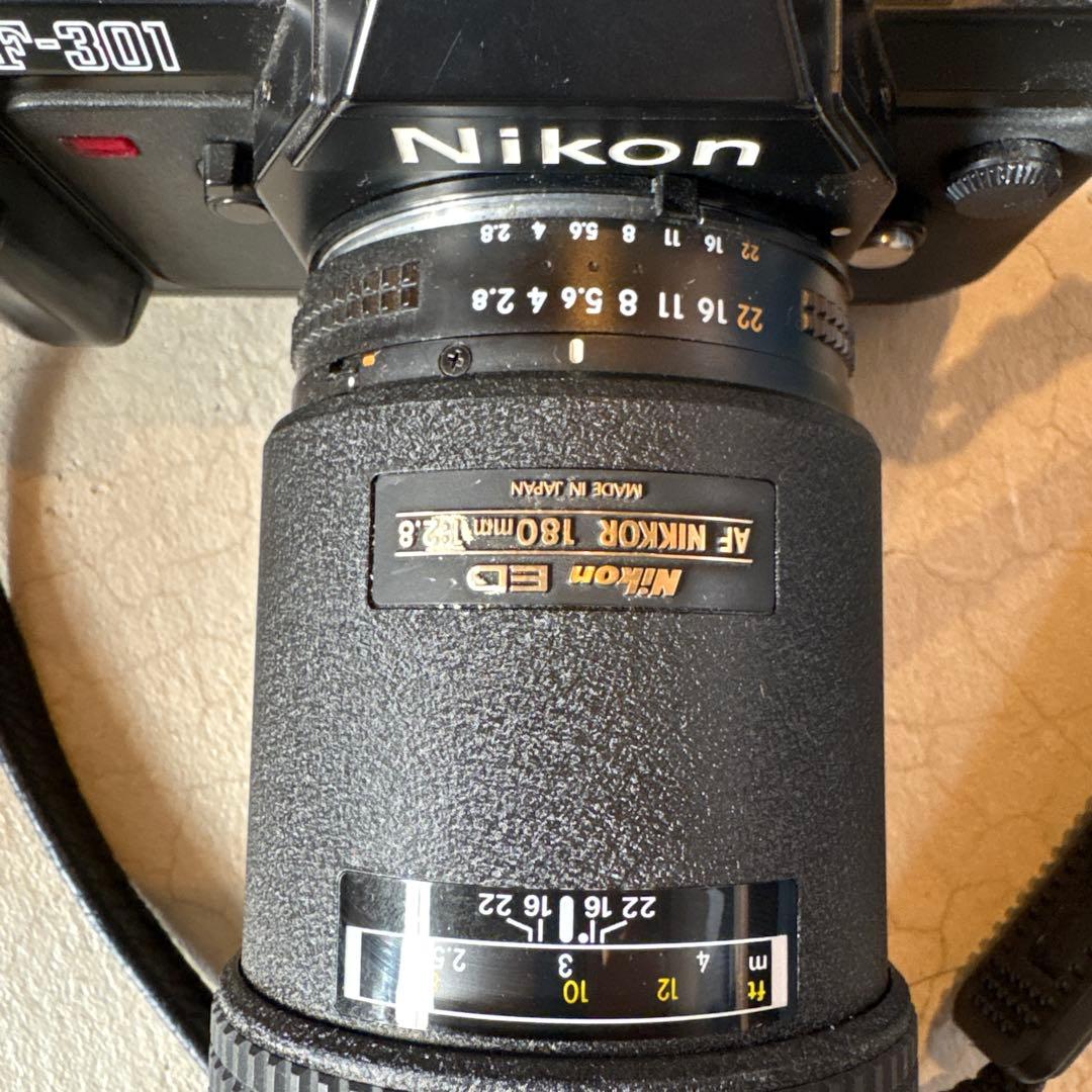 Nikon AF Nikkor 180mm F2.8 単焦点