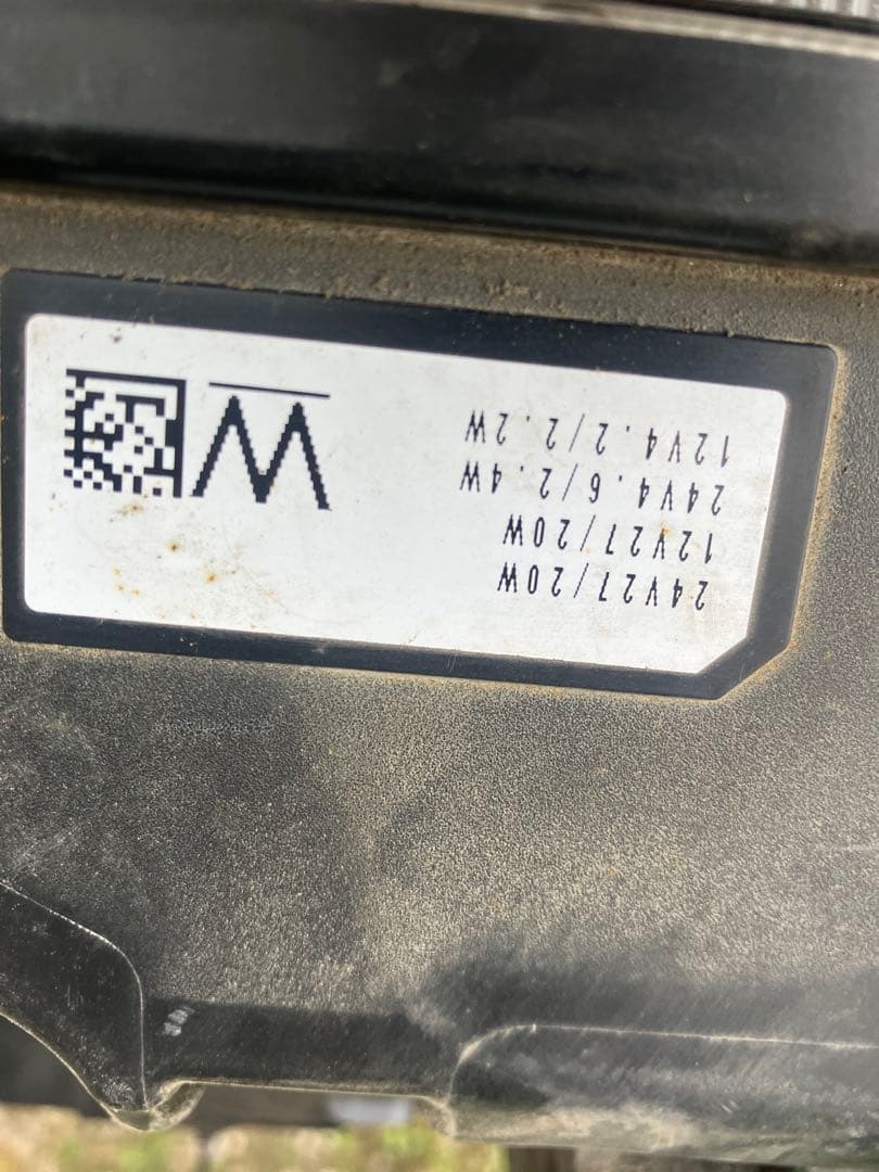 いすゞ　ISUZU イスズ　エルフ　ヘッドライト右