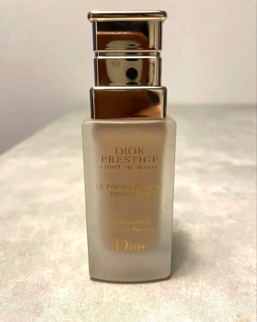 DIOR プレステージホワイト ルプロテクターUVミネラルBB00（サンプル付）