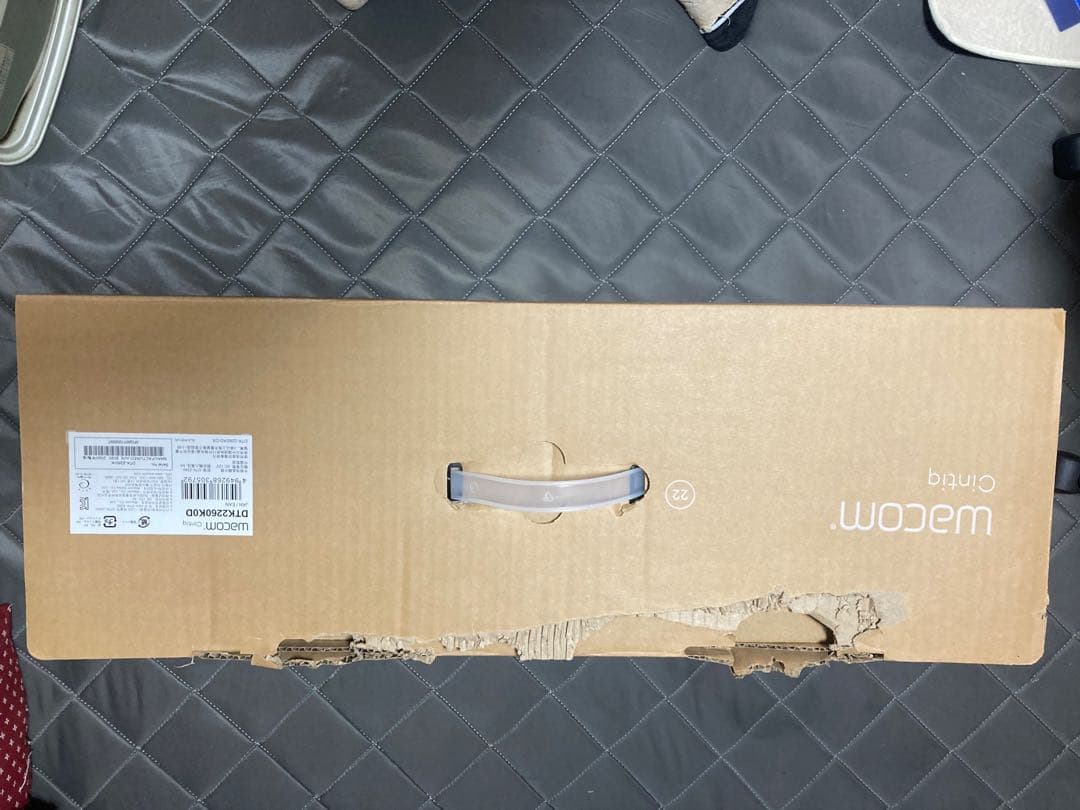 Wacom Cintiq22DTK2260 外箱あり