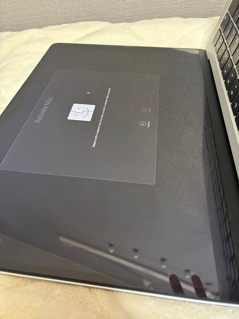 MacBook Air (M2, 2022)13.6インチ　A2681