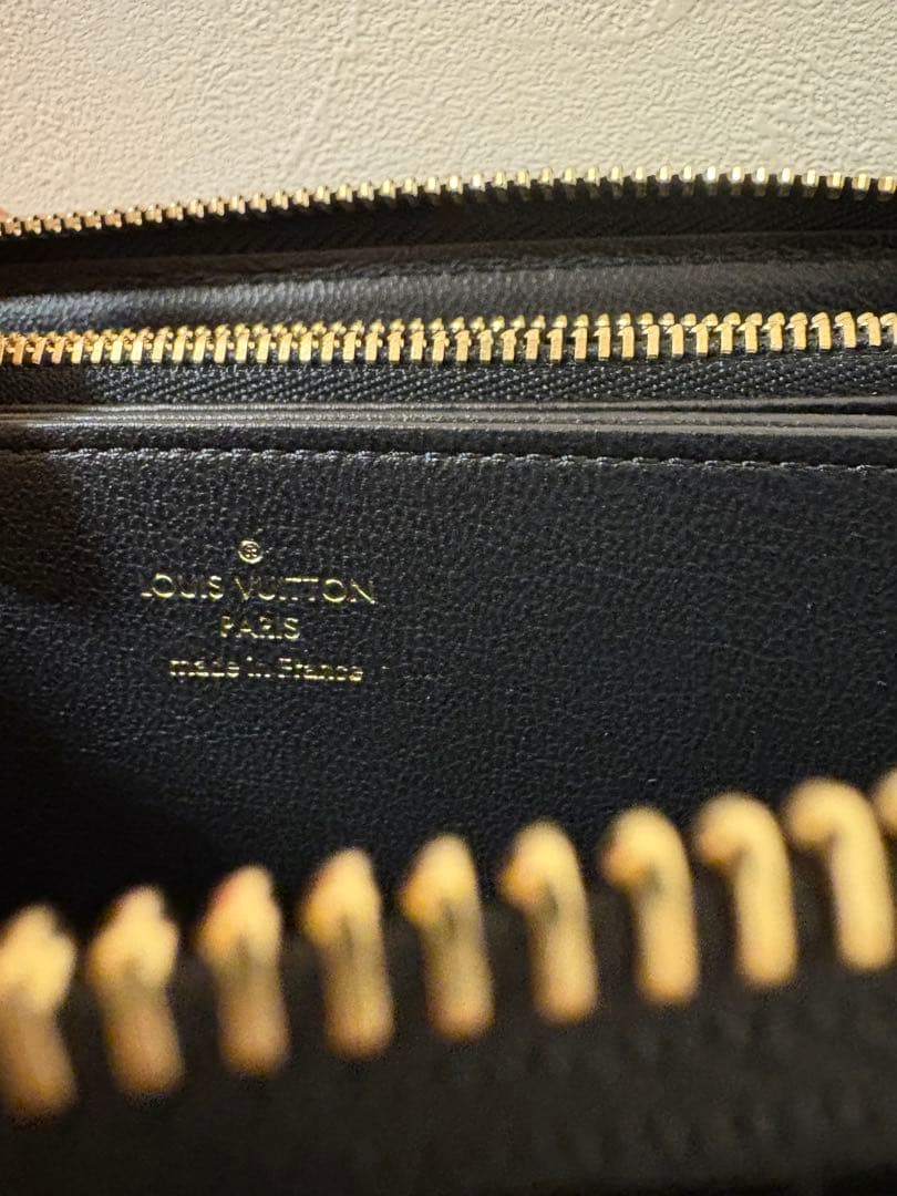 ルイヴィトン　クッサン　ジッピーウォレト