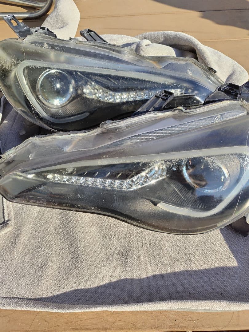 86 クリスタルアイヘッドライト ポン付け可能