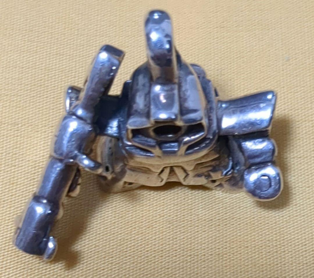 機動戦士　ガンダム　シルバーペンダントトップ　ドム