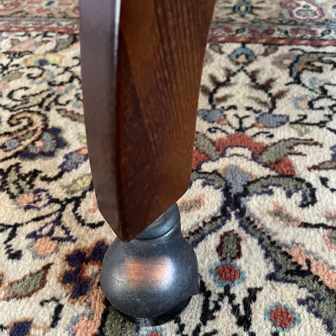 ①【美品】カリモク アームチェア コロニアル キャスター付き ダイニングチェア