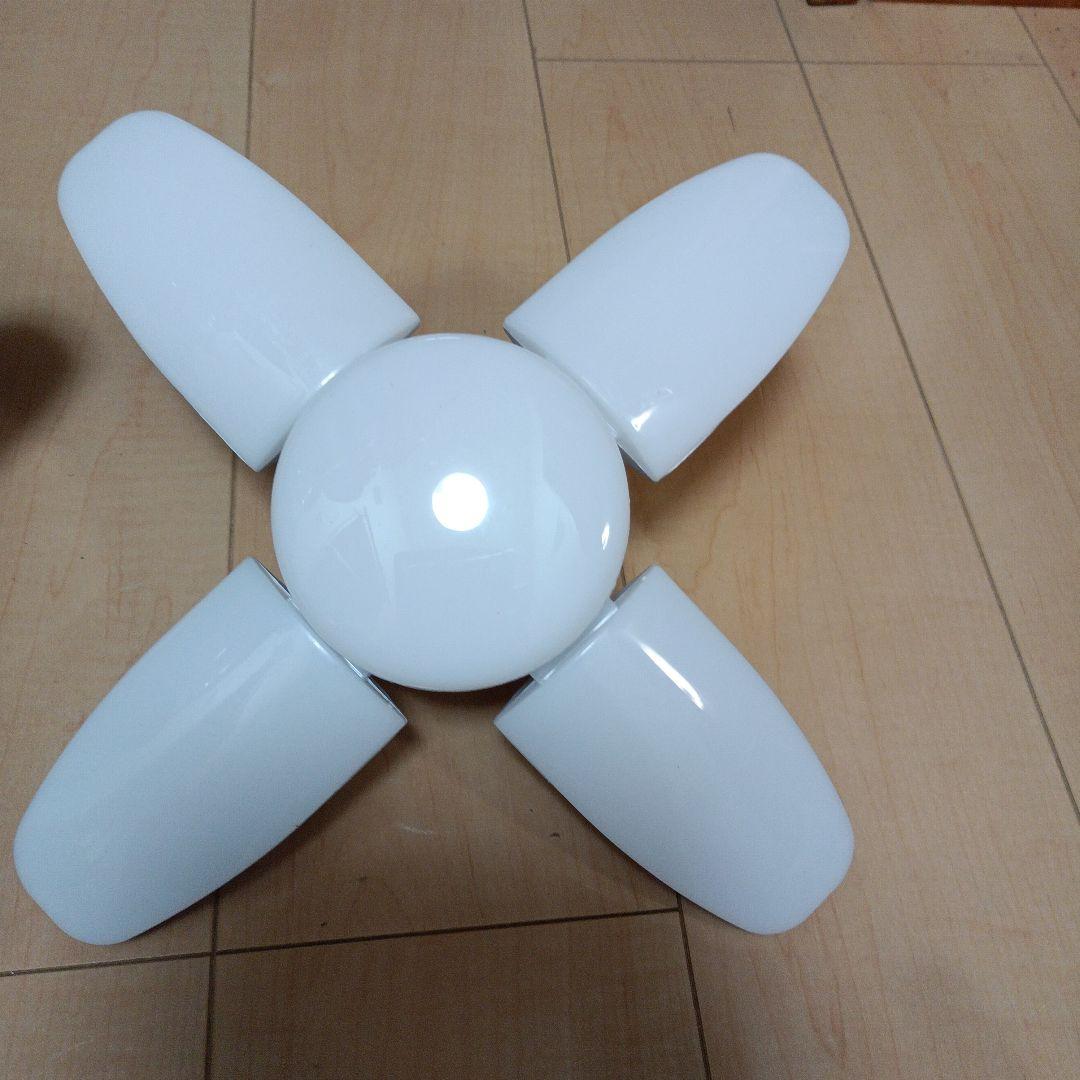 ガレージ、倉庫、作業灯部屋LED電球 4枚羽根 3個スイッチコード金具セット