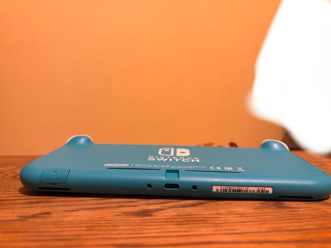 ニンテンドースイッチ　ライト
