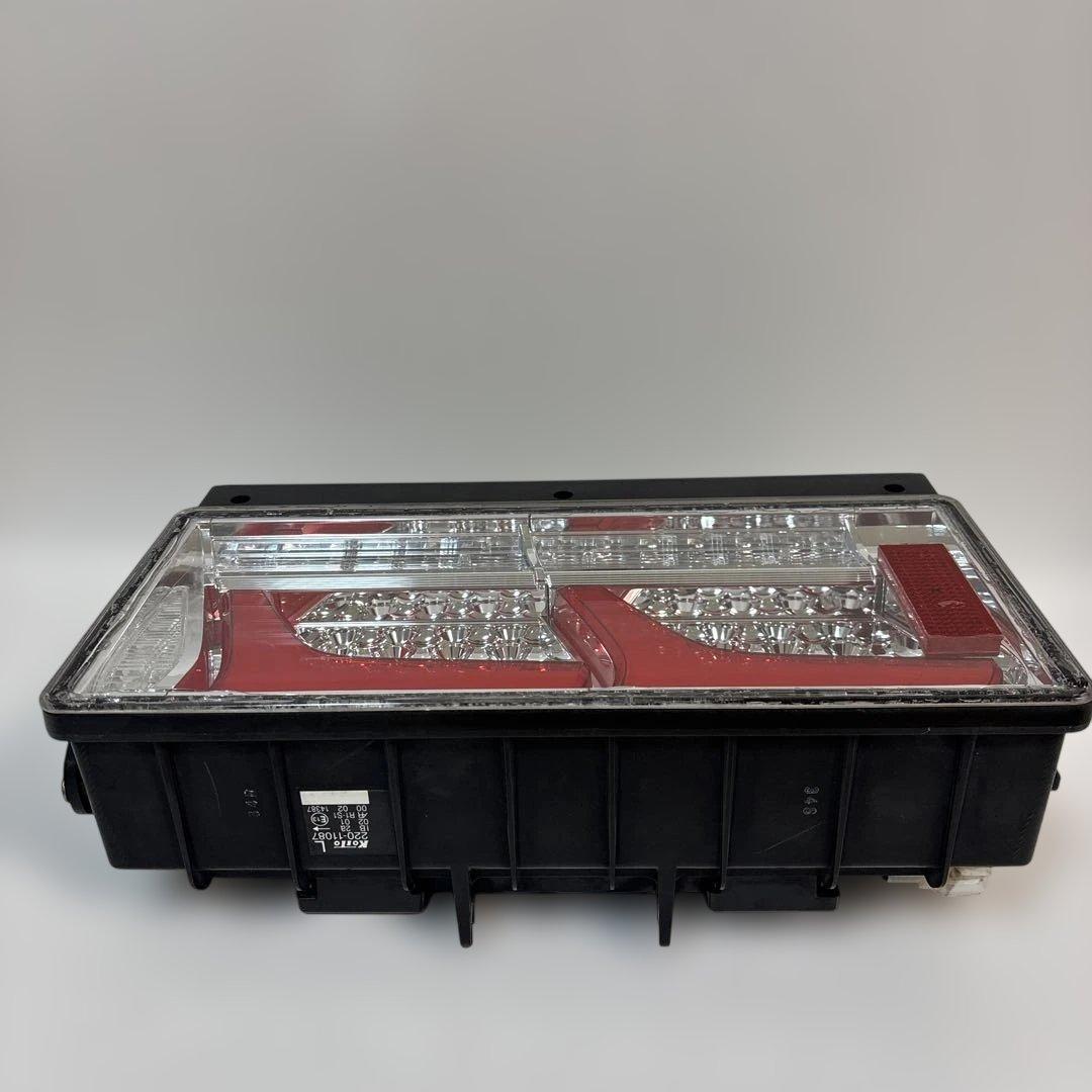 NO21 小糸　トラック用 4t 10t ノーマルタイプ（助手席側）左