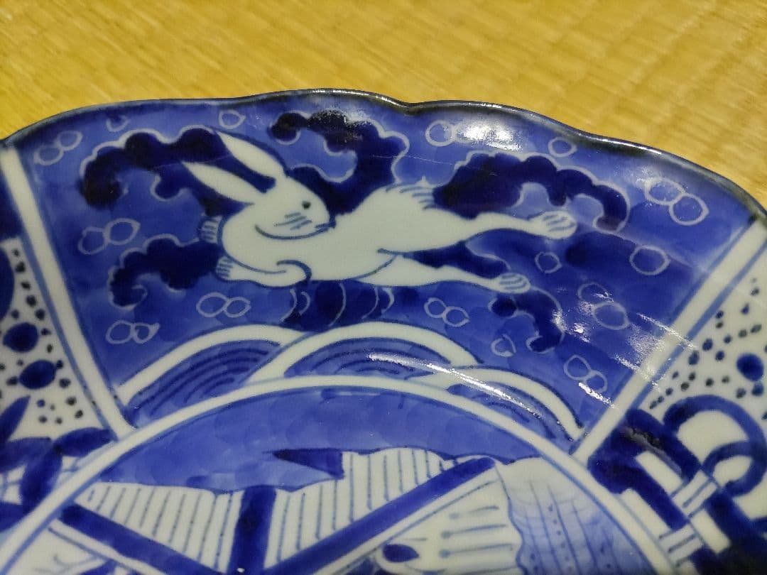 ２客セット　古伊万里　染付　波乗り　兎・ウサギ　鉢・皿（径17㎝）