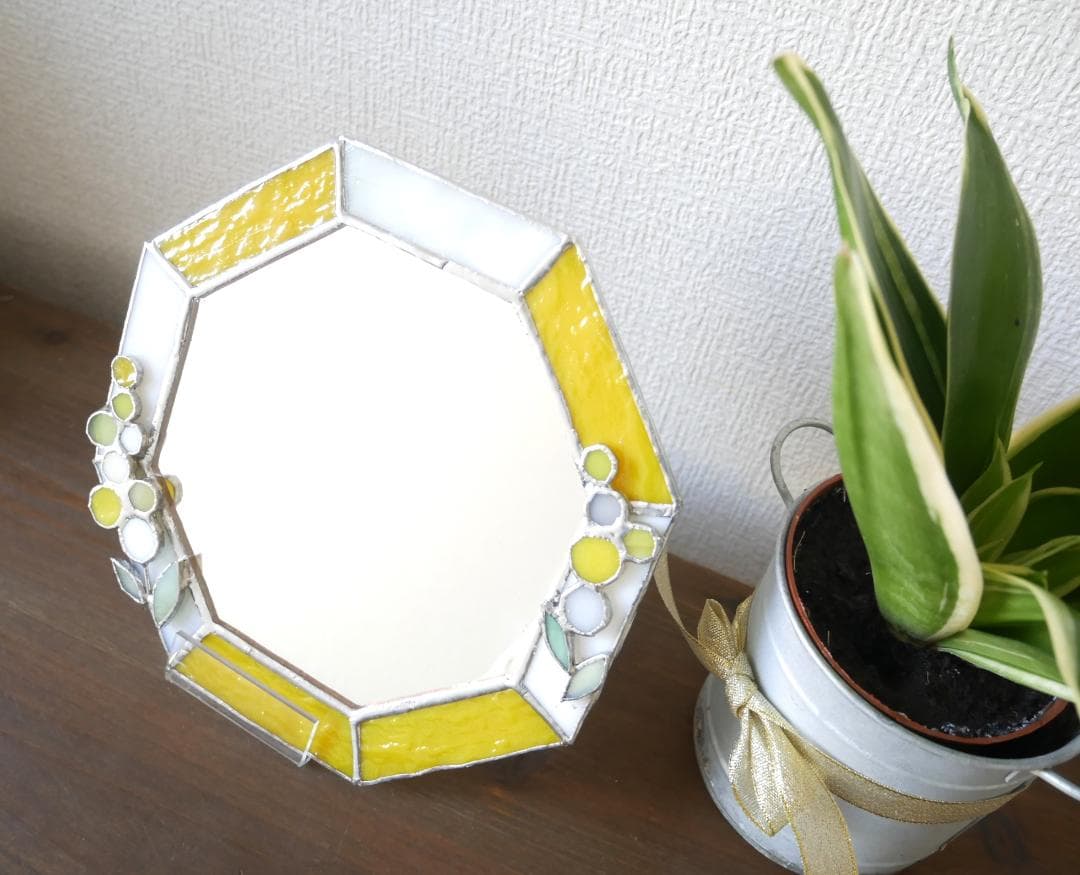 *✴︎:.ミモザのイエロー八角形の鏡♪　（size18㎝/max18.5）