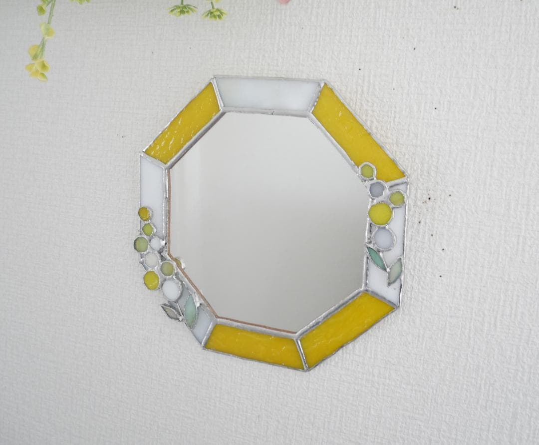*✴︎:.ミモザのイエロー八角形の鏡♪　（size18㎝/max18.5）