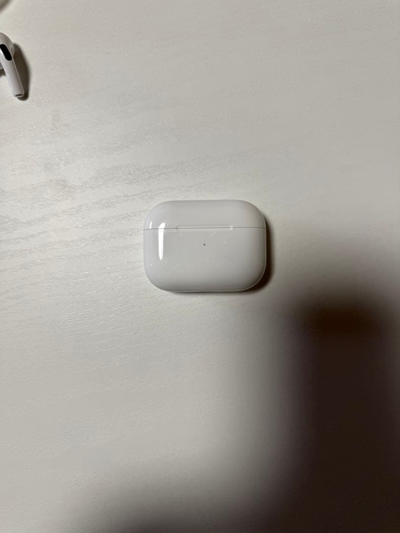 Apple AirPods Pro第2世代本体 ホワイト 充電ケース付き