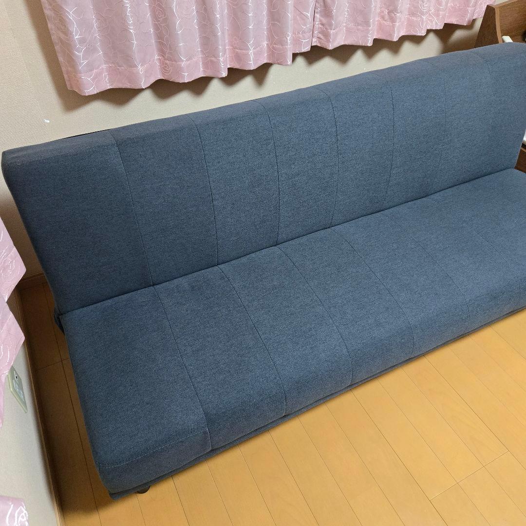 グレーのシンプルソファベッド