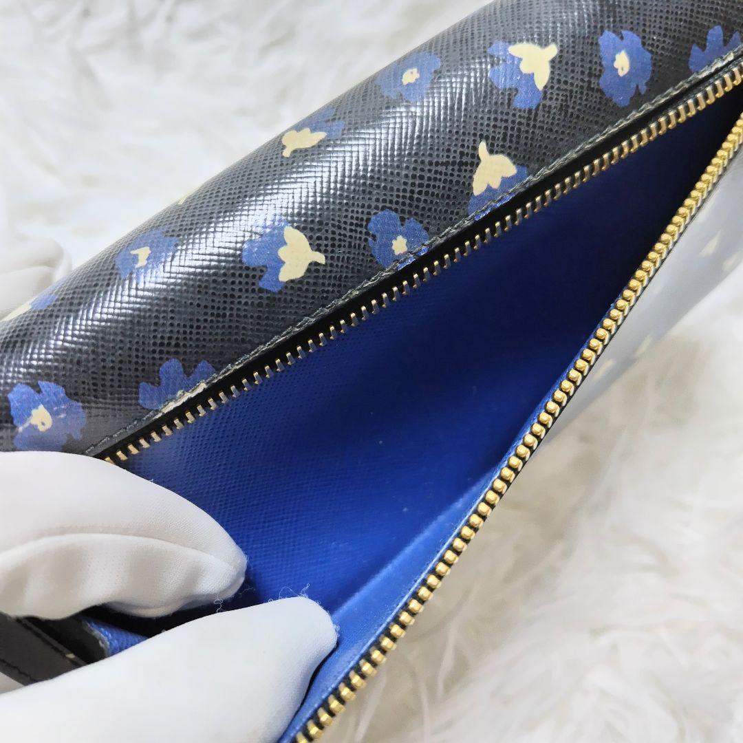 レア希少✨プラダ◇パスケース付きフラップ長財布　三角ロゴ花柄バイカラー黒ブルー
