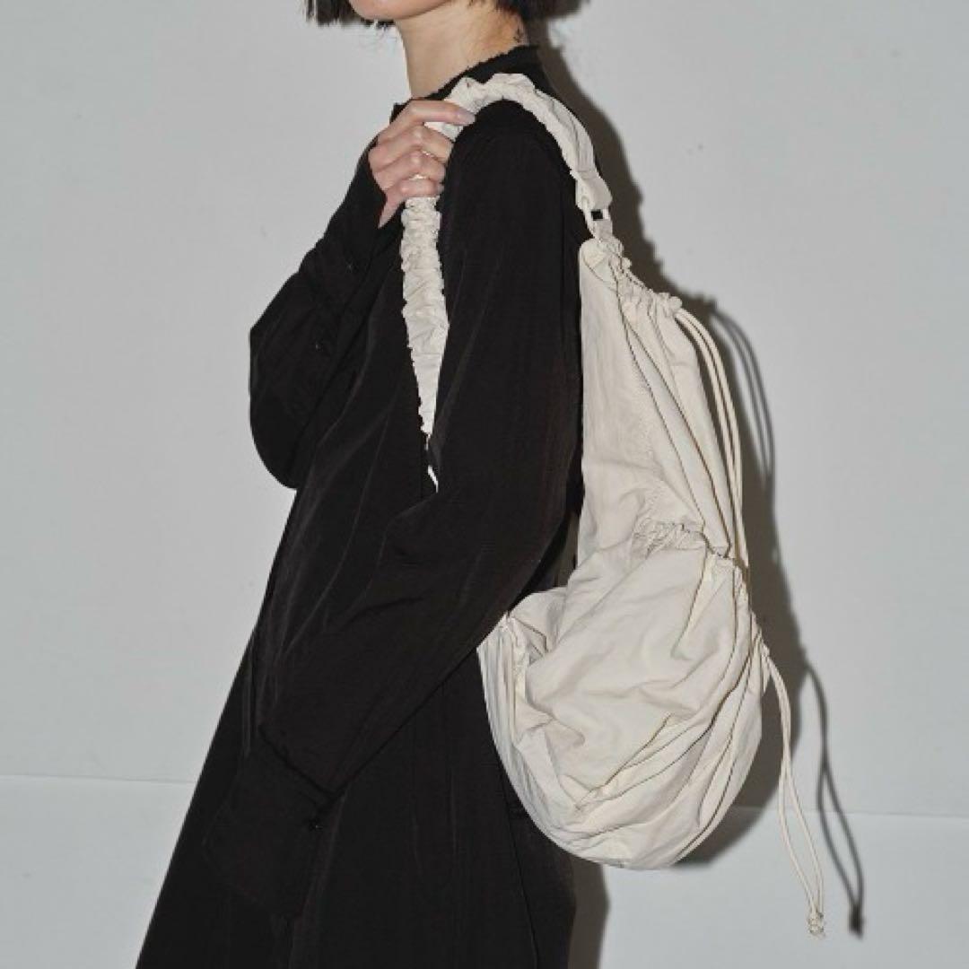 TODAYFUL Nylon Gather Bag ナイロンギャザーバッグ です