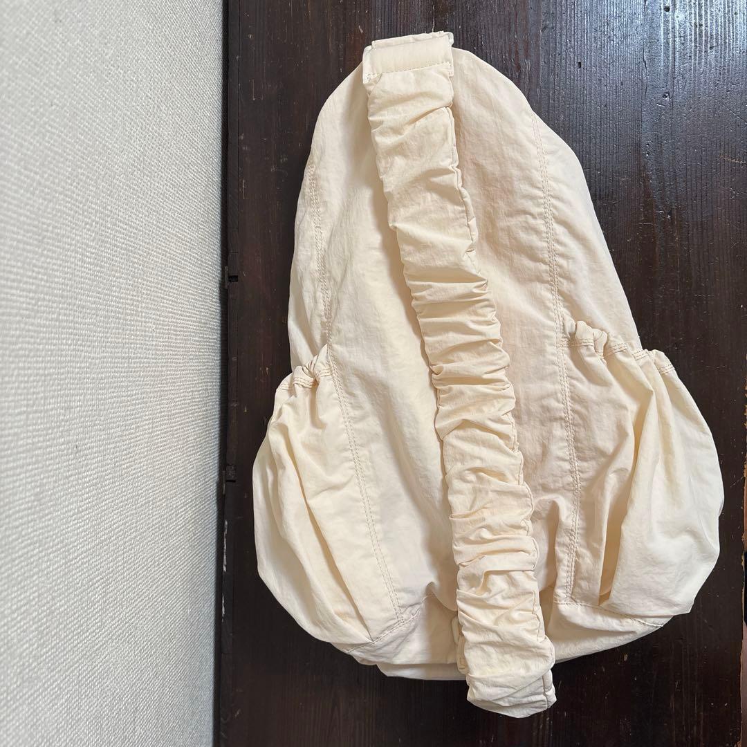 TODAYFUL Nylon Gather Bag ナイロンギャザーバッグ です