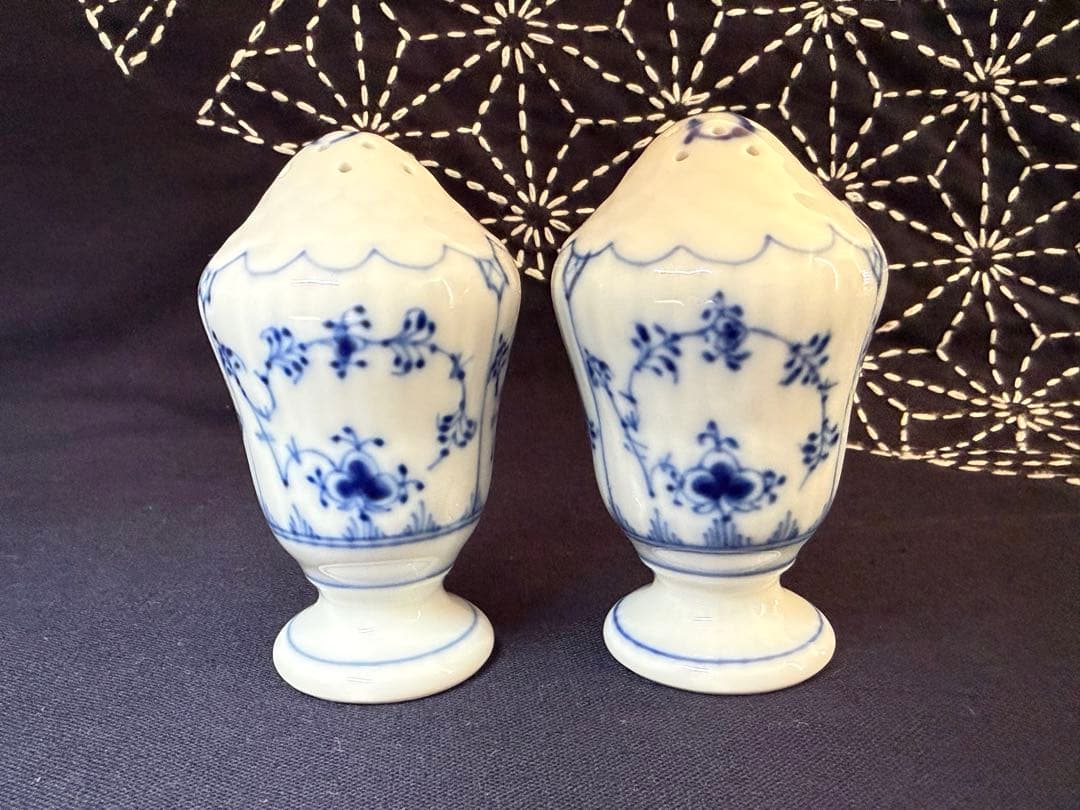 ロイヤルコペンハーゲン ブルーフルーテッド　ソルト＆ペッパー ペア