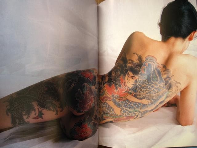 女・刺青美 JAPANESE TATTOO LADIES　函付
