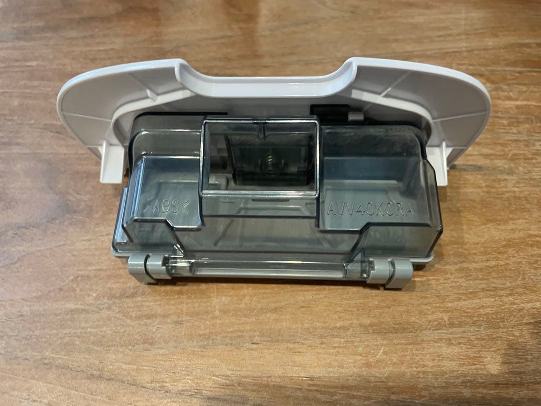 ヤマ　Panasonic製の自動掃除機、MC-RSC10-W