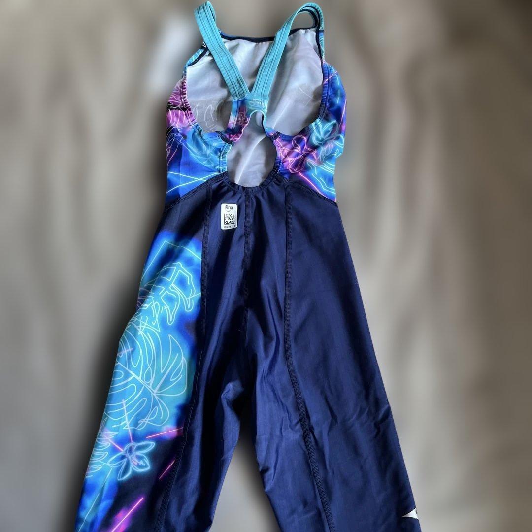 ミズノ　競泳水着　Ｌ