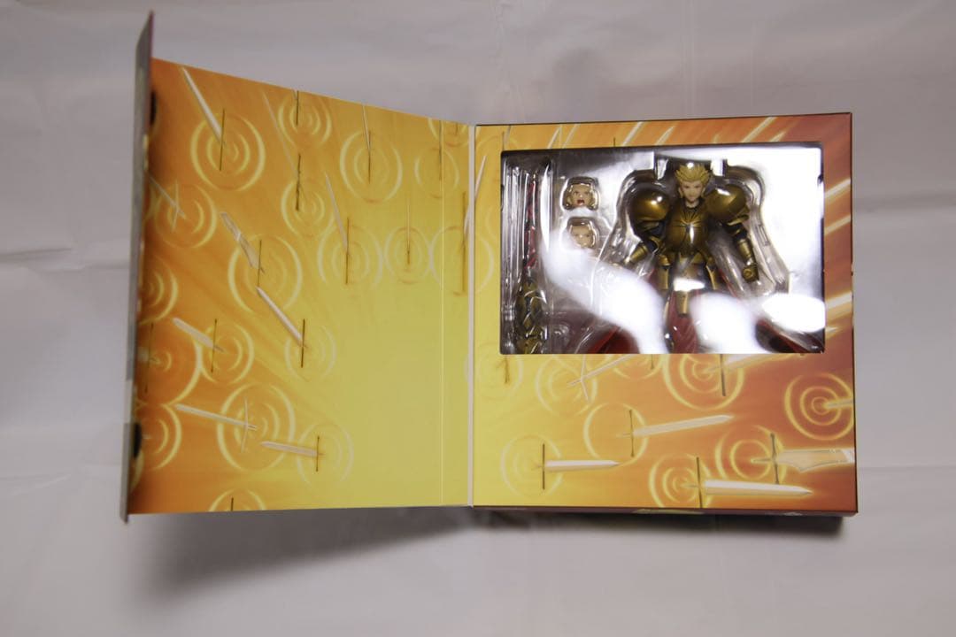 【開封・未使用】Figma 300 Fate ギルガメッシュ フィギュア＋おまけ