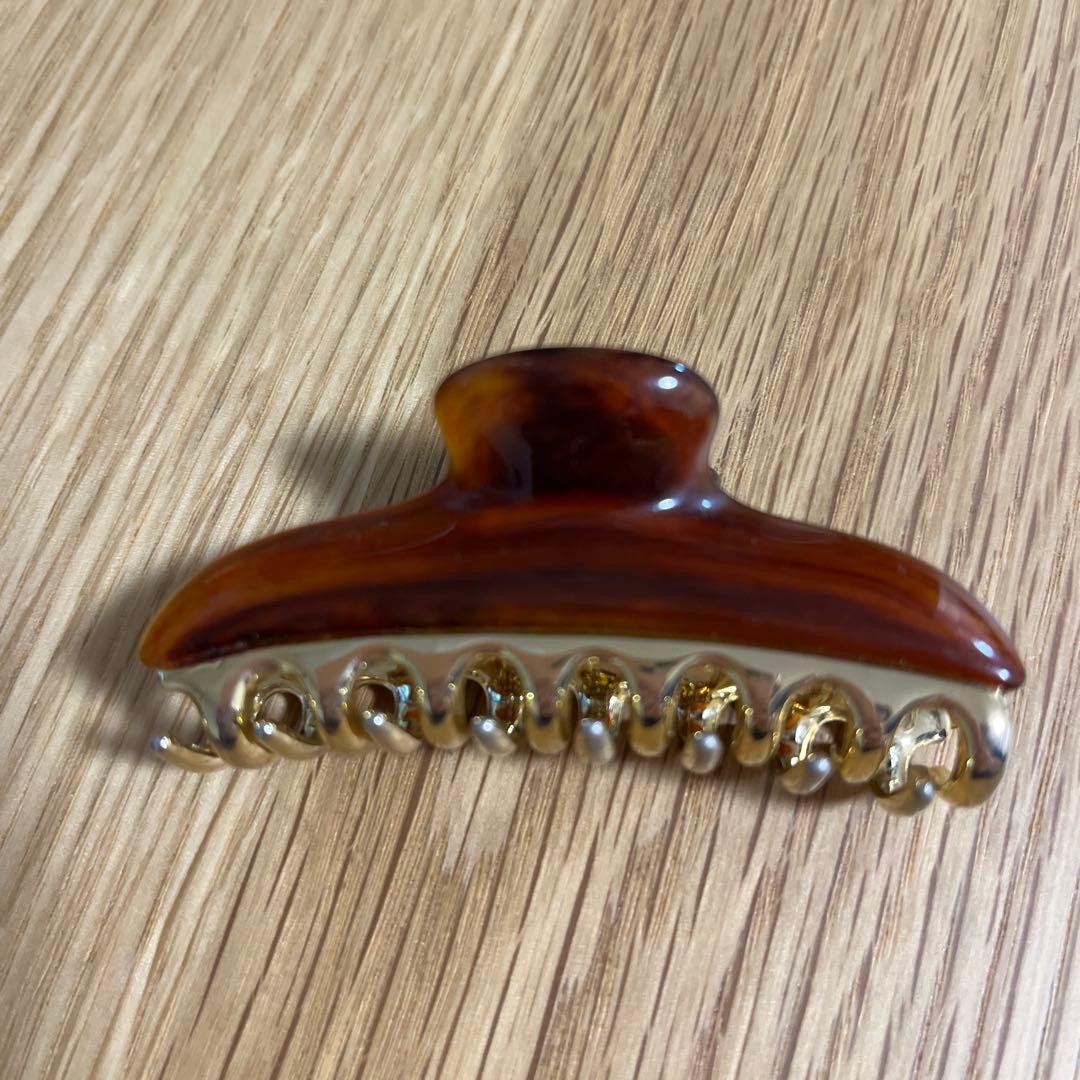 Accra ブラウン ヘアクリップ