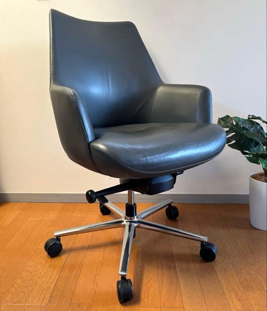 キールハワー　CONA 本革デスクチェア　総革　モダン　ミッドセンチュリー