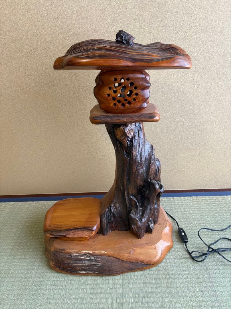 屋久杉　木製灯籠