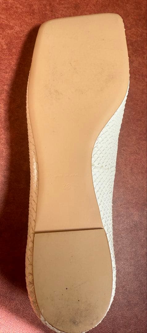 PIPPICHIC ホワイト スクエアトゥ フラットシューズ