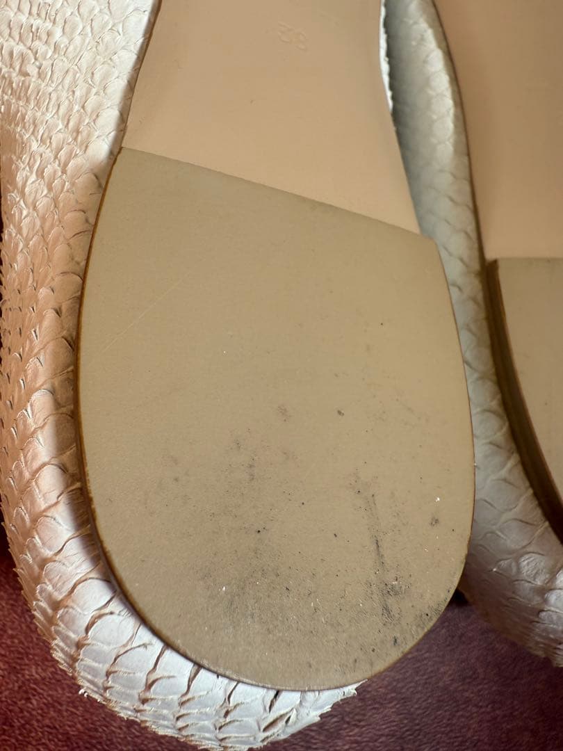 PIPPICHIC ホワイト スクエアトゥ フラットシューズ