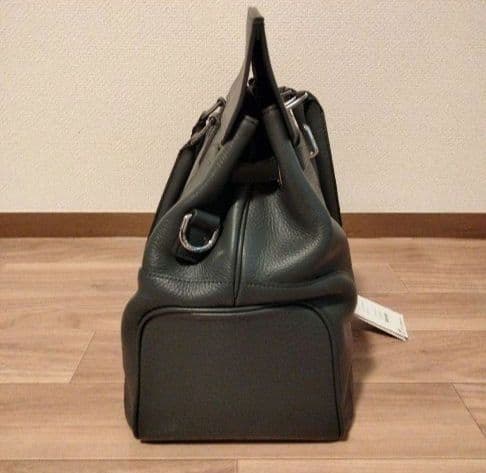 ④PELLE MORBIDA ペッレモルビダ　牛革 本革 PMO-MB025