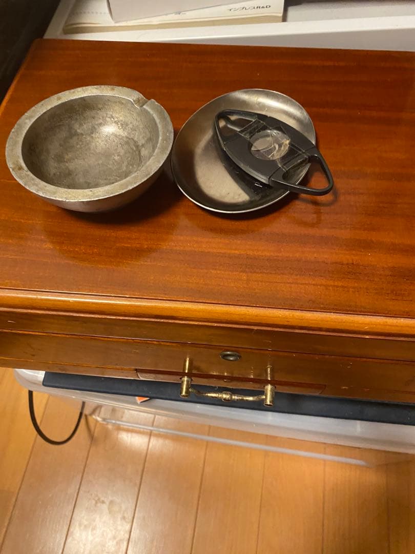 葉巻用ヒュミドール（木製シガーボックス】湿度計と湿度管理機能付、オマケ付！