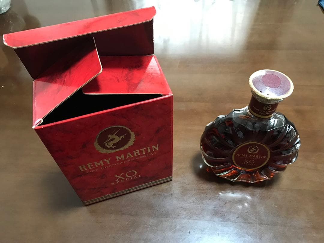 【新品・箱付き】レミーマルタンXO SPECIAL 700ml ブランデー