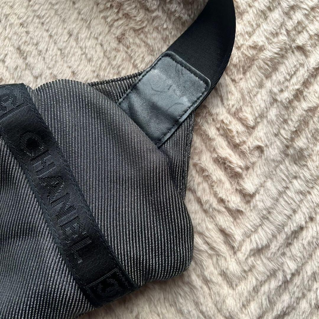 希少 CHANEL SPORTSライン ココマーク ボディバッグ