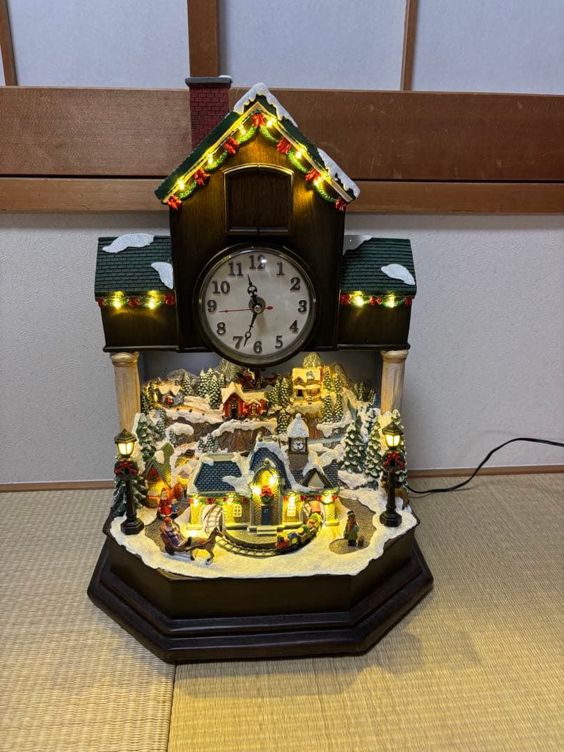 クリスマス装飾カッコウ時計、クリスマスビレッジシーン、LEDライト、音楽、