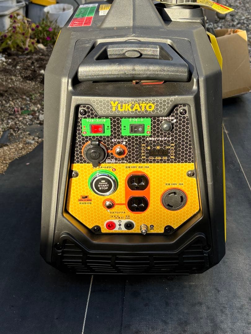 YUKATO B335IE 3200W ポータブル電源　未使用に近い美品