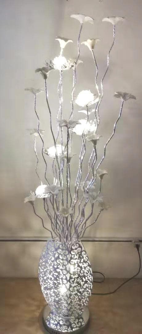 フラワーモチーフ フロアスタンド LEDライト付き　B級品